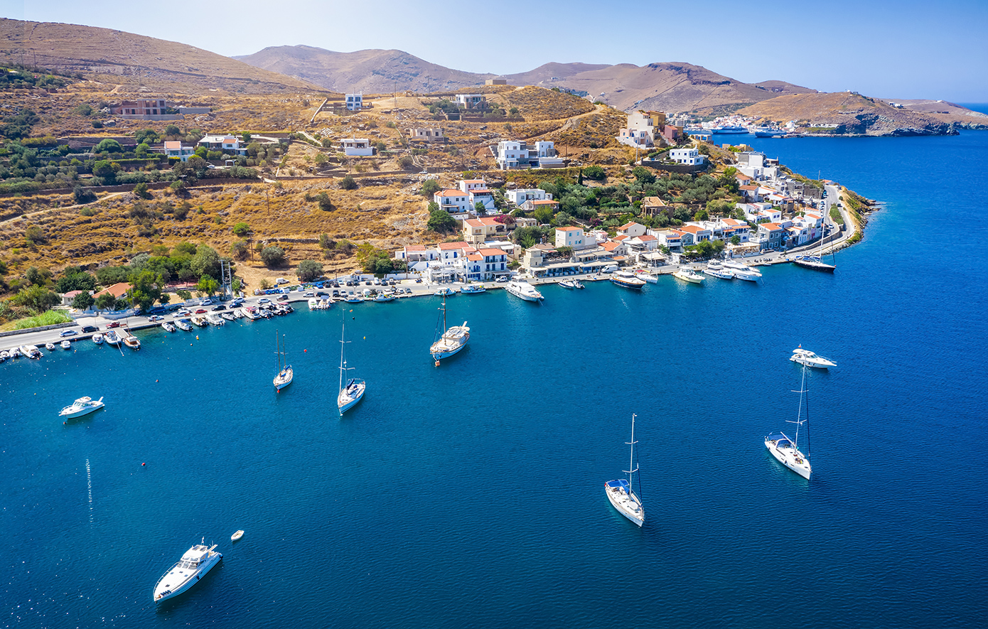 Εφτά νησιά δίπλα στην Αθήνα για εσάς που δεν έχετε κανονίσει πασχαλινό ταξίδι