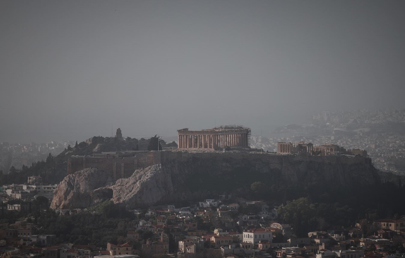 Αλλάζει ξανά ο καιρός: Αφρικανική σκόνη, λασποβροχές και εντυπωσιακή άνοδος της θερμοκρασίας