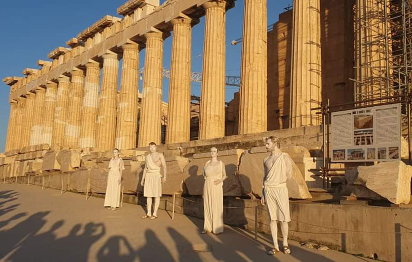 Αντιδράσεις για τους χλαμυδοφόρους στην Ακρόπολη – Διατάχθηκε ΕΔΕ από το υπουργείο