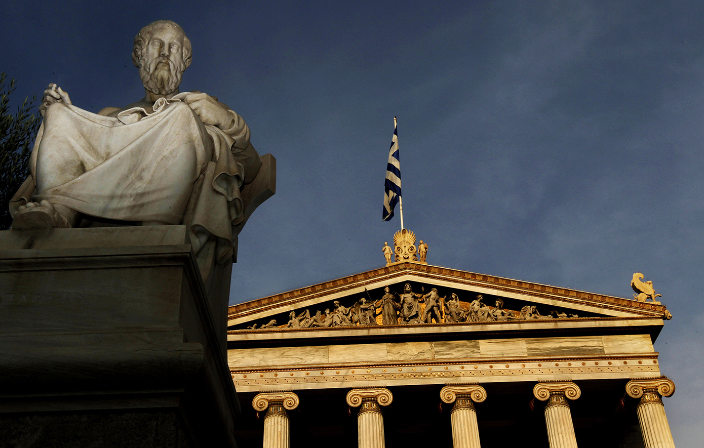 Η τελευταία νύχτα της ζωής του Πλάτωνα – «Είχε πυρετό και δεν του άρεσε η μουσική που ακουγόταν»