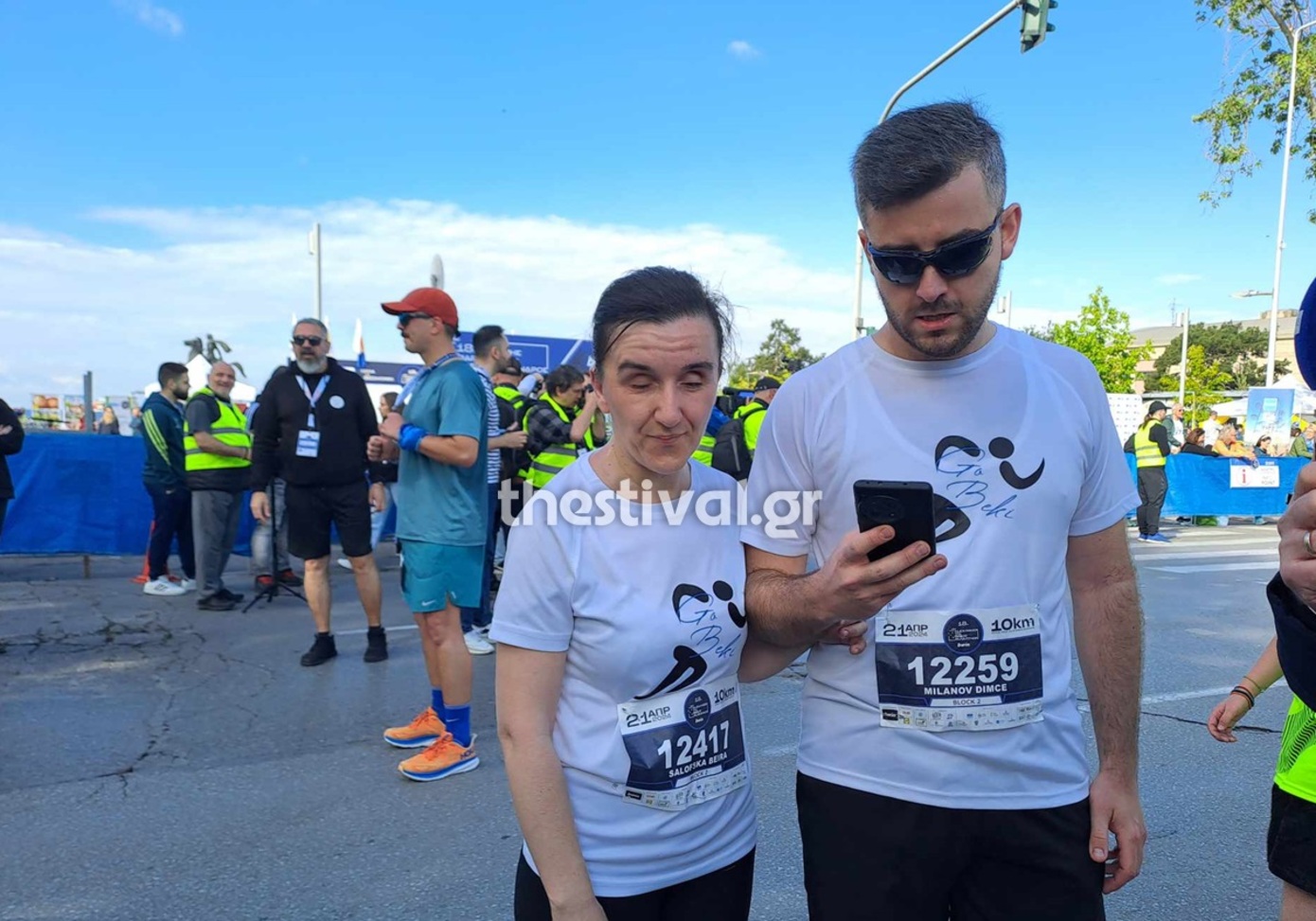 Συγκίνησε η τυφλή αθλήτρια Μπέκι Σαλόφσκα που τερμάτισε στα 10 χιλιόμετρα του 18ου Διεθνούς Μαραθωνίου «Μέγας Αλέξανδρος»