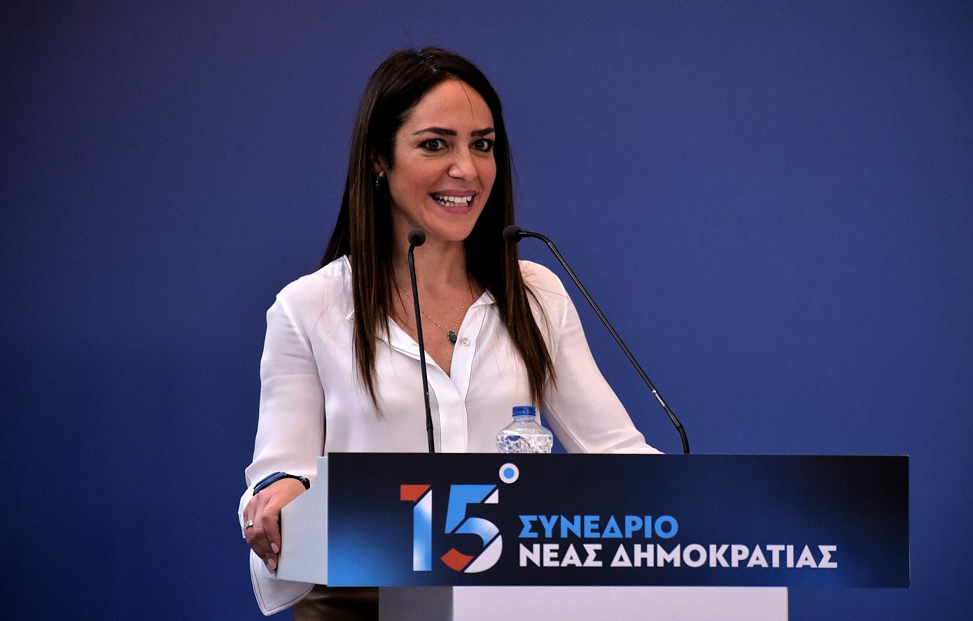 Μιχαηλίδου: Στόχος μας η ανεργία να υποχωρήσει στο 8% μέχρι το 2027 και ο κατώτατος μισθός να φθάσει τα 950 ευρώ