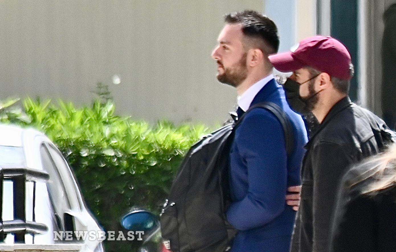 Στον ανακριτή ο Κωνσταντίνος Φλώρος Στον ανακριτή ο Κωνσταντίνος Φλώρος