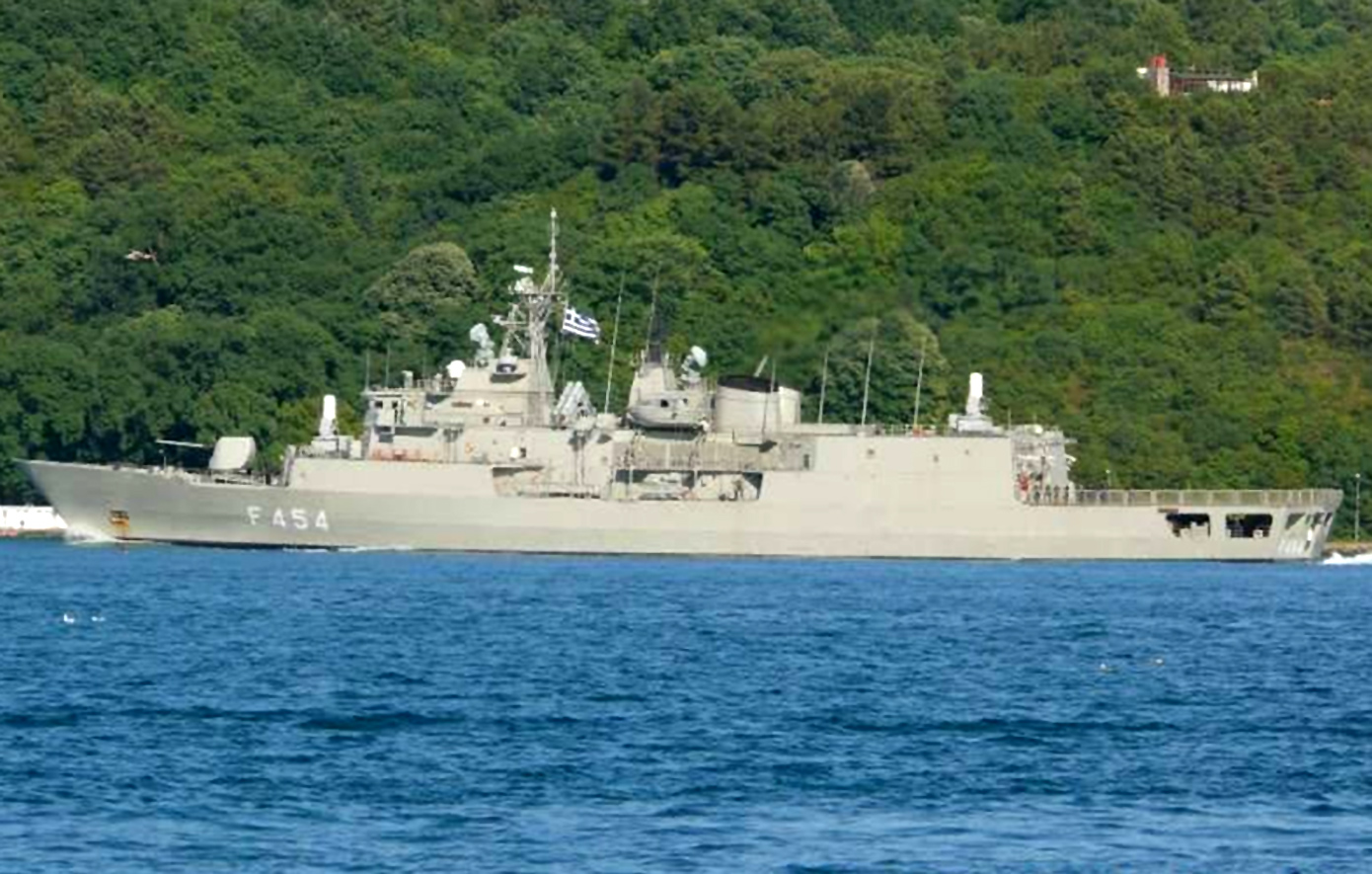 Η φρεγάτα Ψαρά αντιμετώπισε με επιτυχία σμήνος drones που απειλούσε εμπορικό πλοίο στον κόλπο του Άντεν