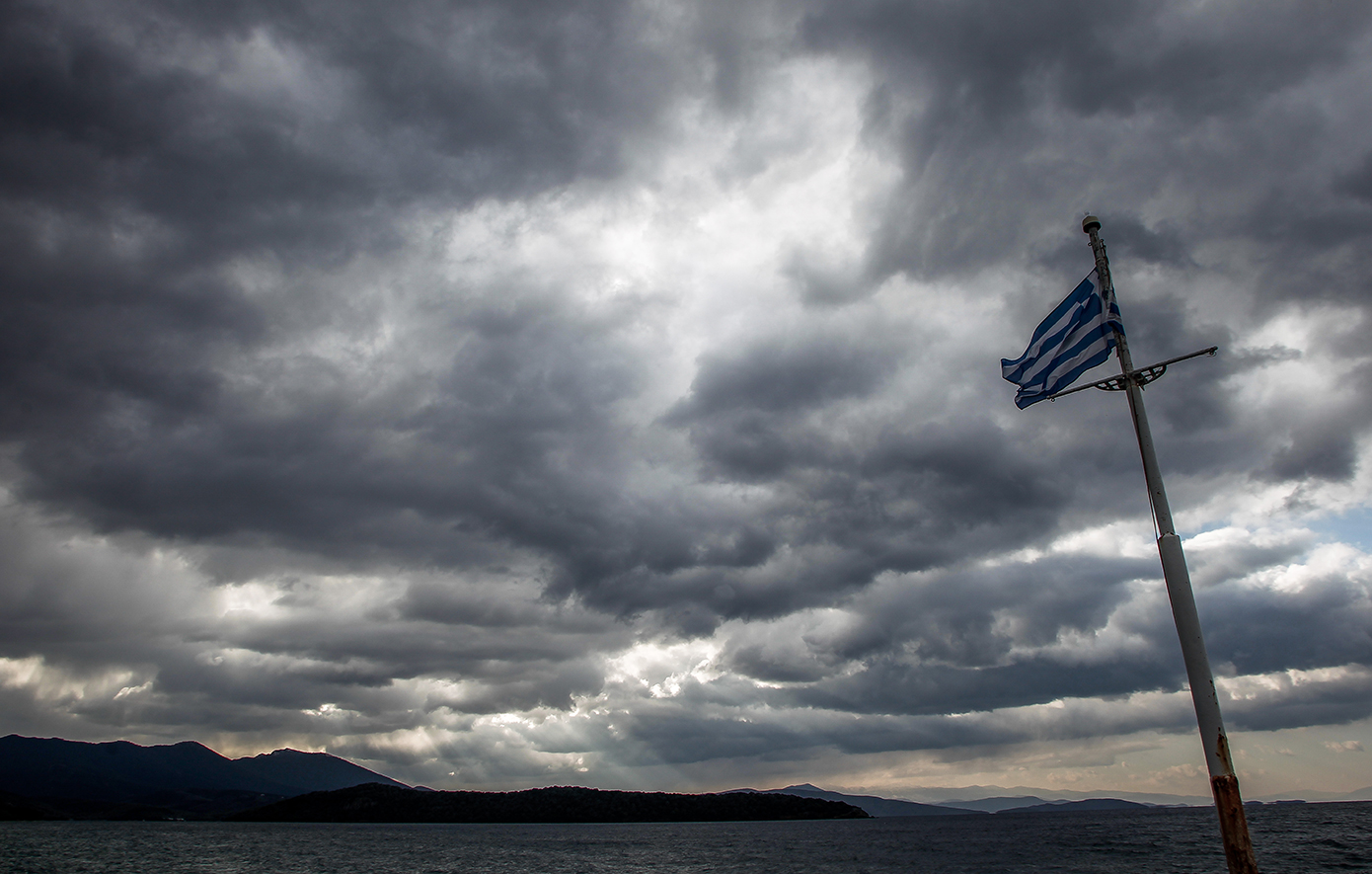Από το βράδυ της Δευτέρας αρχίζει το φθινόπωρο – Βουτιά της θερμοκρασίας έως 8 βαθμούς και ισχυρές ριπές ανέμου