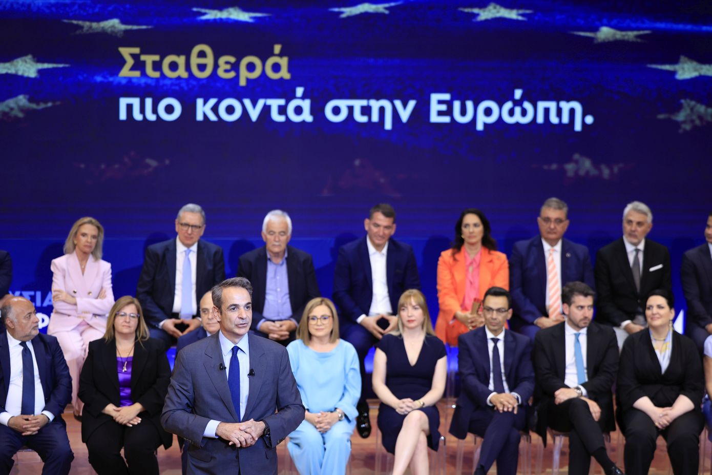 Ανακοινώθηκε επίσημα η υποψηφιότητα του Φρέντη Μπελέρη με τη ΝΔ – Σείστηκε η αίθουσα από τις επευφημίες, ποιο είναι το μήνυμά του