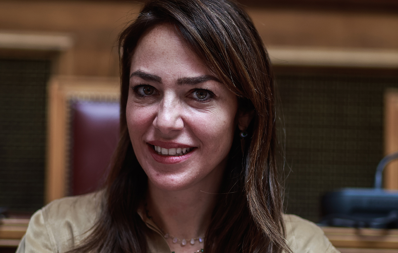 Δόμνα Μιχαηλίδου: Η κοινωνική προστασία βασίζεται στον άνθρωπο &#8211; Δεν θωρακίζονται οι δομές, αν δεν επενδύσουμε στους εργαζόμενους