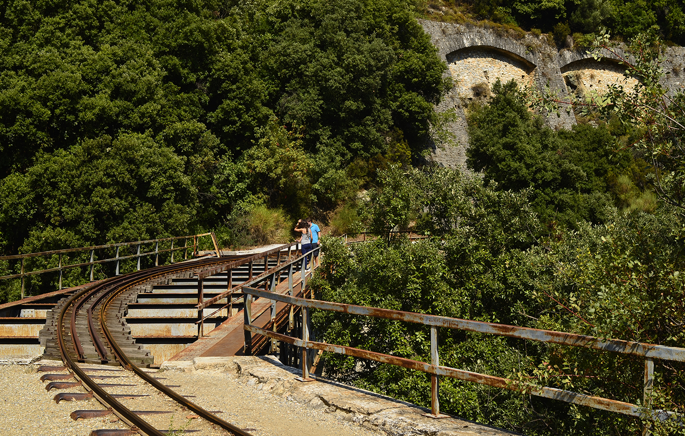 Μουντζούρης Μουντζούρης
