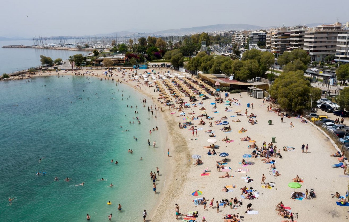 Καιρός: 40άρια την Κυριακή αλλά… τα χειρότερα έρχονται – Ποιες περιοχές θα «βράσουν» από Δευτέρα