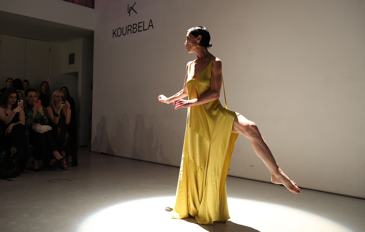 Έλενα Τοπαλίδου Έλενα Τοπαλίδου