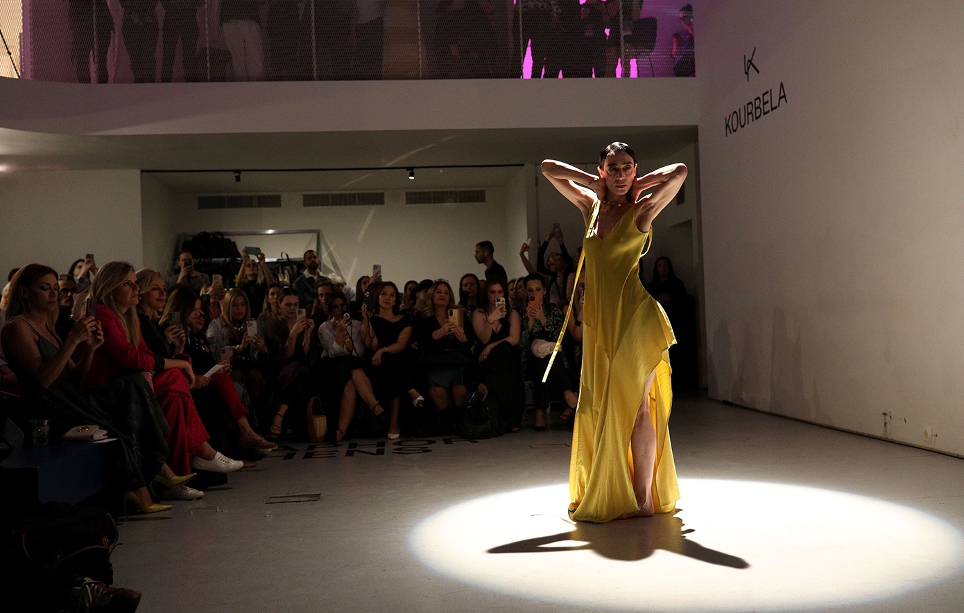 Έλενα Τοπαλίδου Έλενα Τοπαλίδου