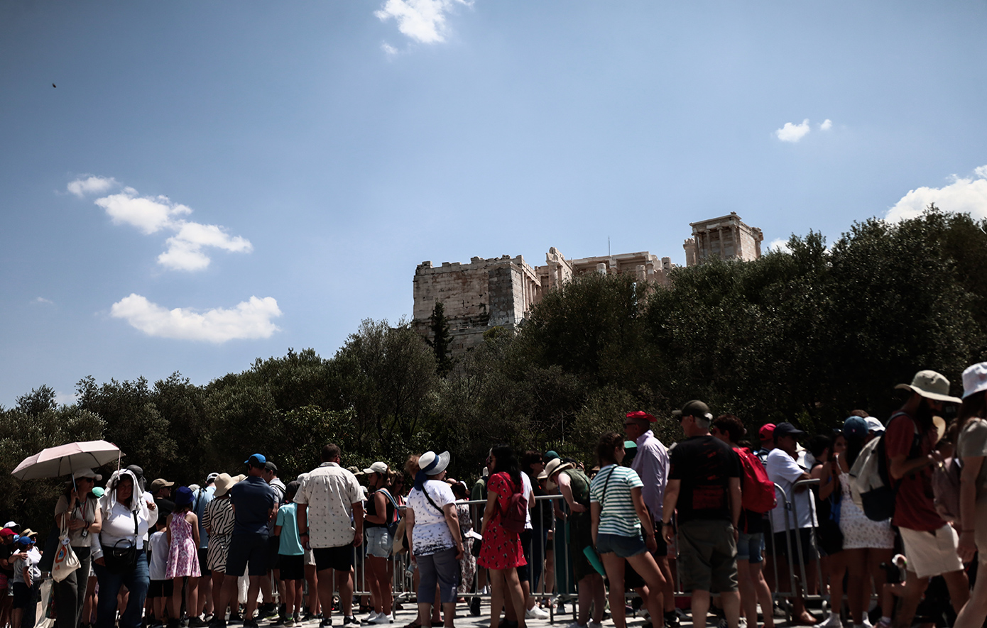 Κάθε 1 ευρώ από την τουριστική βιομηχανία αυξάνει κατά 2,65 ευρώ το ΑΕΠ