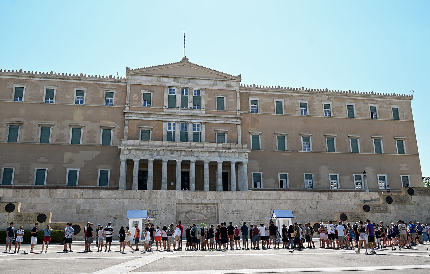 Οικονομική κρίση και κλιματική αλλαγή μεταβάλλουν τις προτιμήσεις των τουριστών