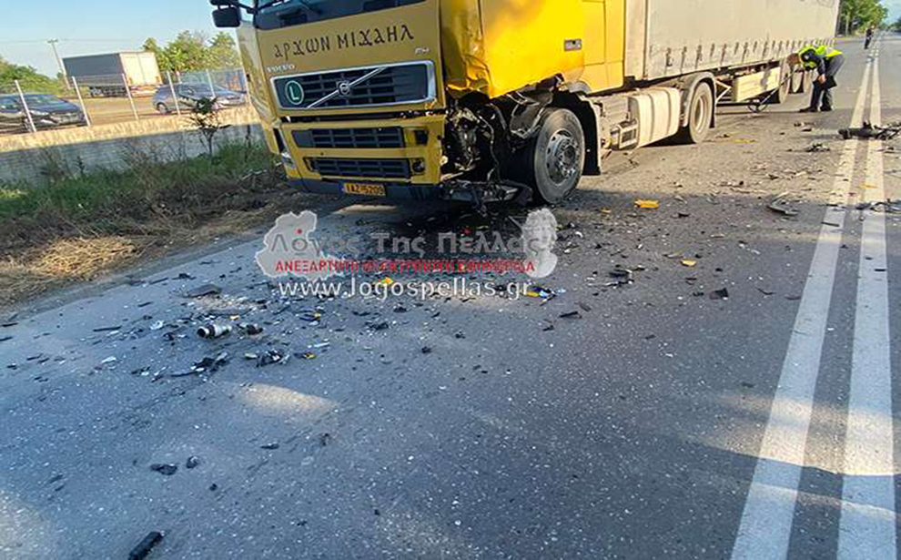 Τραγωδία στα Γιαννιτσά: Μηχανή έπεσε σε φορτηγό – Νεκρός ο οδηγός