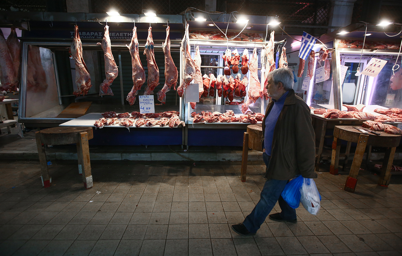 Ίδιες ή και χαμηλότερες τιμές στο φετινό «Καλάθι του Πάσχα» δείχνουν τα στοιχεία του υπουργείου Ανάπτυξης