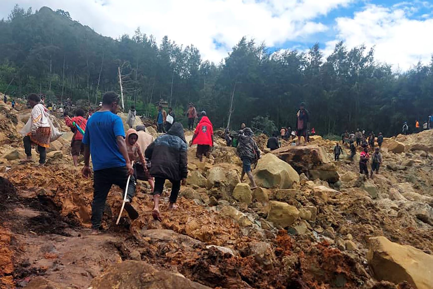 Φόβοι για νέα κατολίσθηση στην Παπούα Νέα Γουινέα &#8211; Απομακρύνονται από τα σπίτια τους 7.900 άνθρωποι