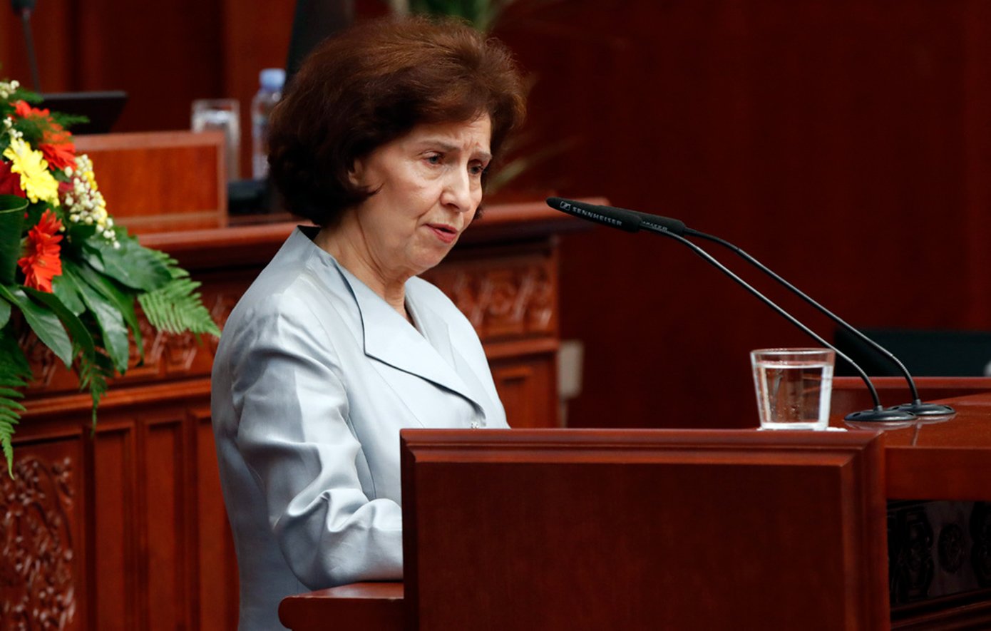 Αδειάζει τη Σιλιάνοφσκα το υπουργείο Εξωτερικών της Βόρειας Μακεδονίας &#8211; Επιμένει να εμφανίζεται ως «πρόεδρος της Μακεδονίας»