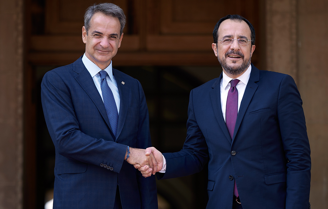 Μητσοτάκης σε Χριστοδουλίδη: Ελλάδα και Κύπρος πυλώνες σταθερότητας και ασφάλειας