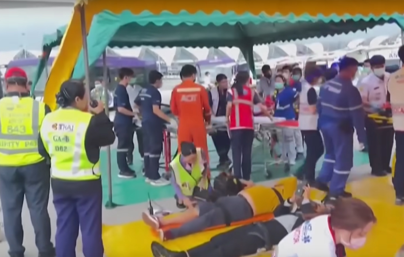 Δυστύχημα Singapore Airlines: Σε ραγδαία πτώση του ύψους του αεροσκάφους οφείλεται ο τραυματισμός των επιβαινόντων