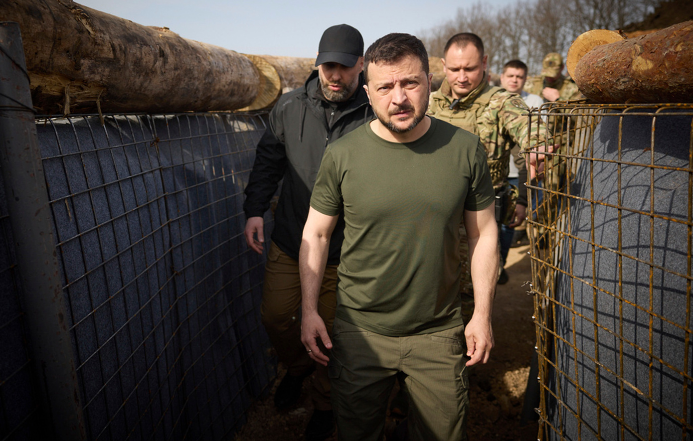 Ζελένσκι: «Σκληρές μάχες» μαίνονται σε «μεγάλο τμήμα» των παραμεθόριων περιοχών του Χάρκιβ