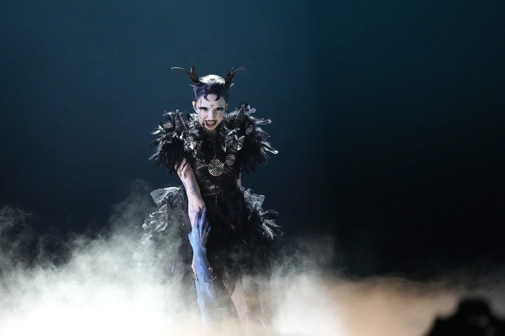 Eurovision 2024: «Με ανάγκασαν να αλλάξω τα συνθήματα για την Παλαιστίνη» – «Καρφώνει» την EBU η Ιρλανδή Bambie Thug
