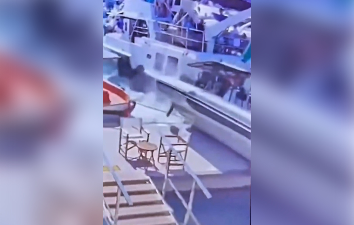 Αδιανόητο ατύχημα στο Μονακό – Ταχύπλοο προσέκρουσε σε σκάφη και κατέληξε στην αποβάθρα