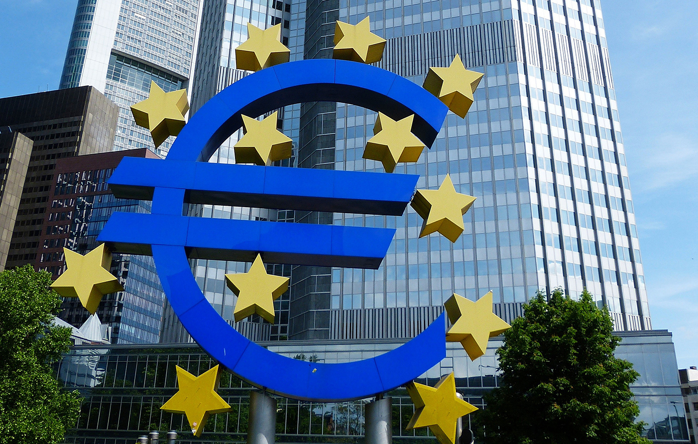 Θα πατήσει πρώτη το κουμπί στη μείωση επιτοκίων η ΕΚΤ;