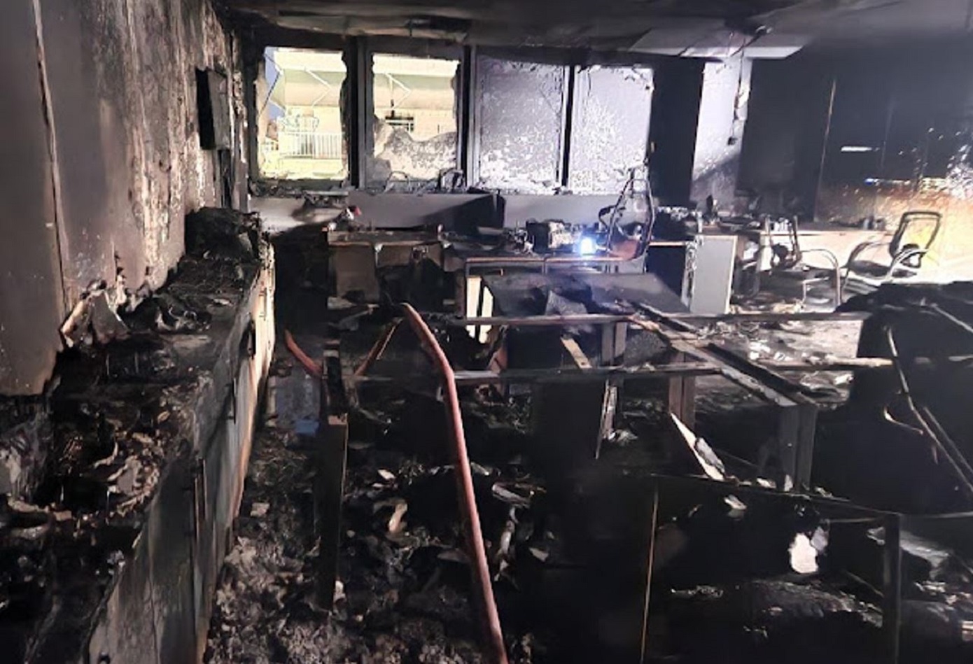 Μεγάλες καταστροφές από τη φωτιά στο «Βικελίδης» &#8211; Αποδίδεται σε εμπρησμό
