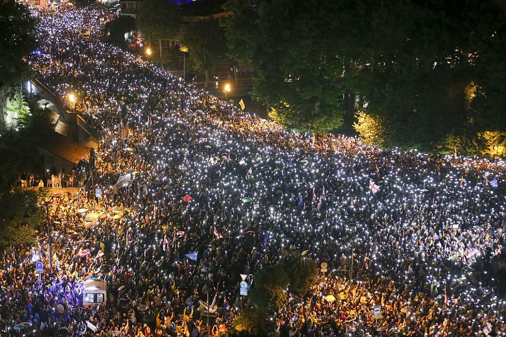 Δύο Αμερικανοί και ένας Ρώσος ανάμεσα στους 20 διαδηλωτές που συνελήφθησαν στη Γεωργία