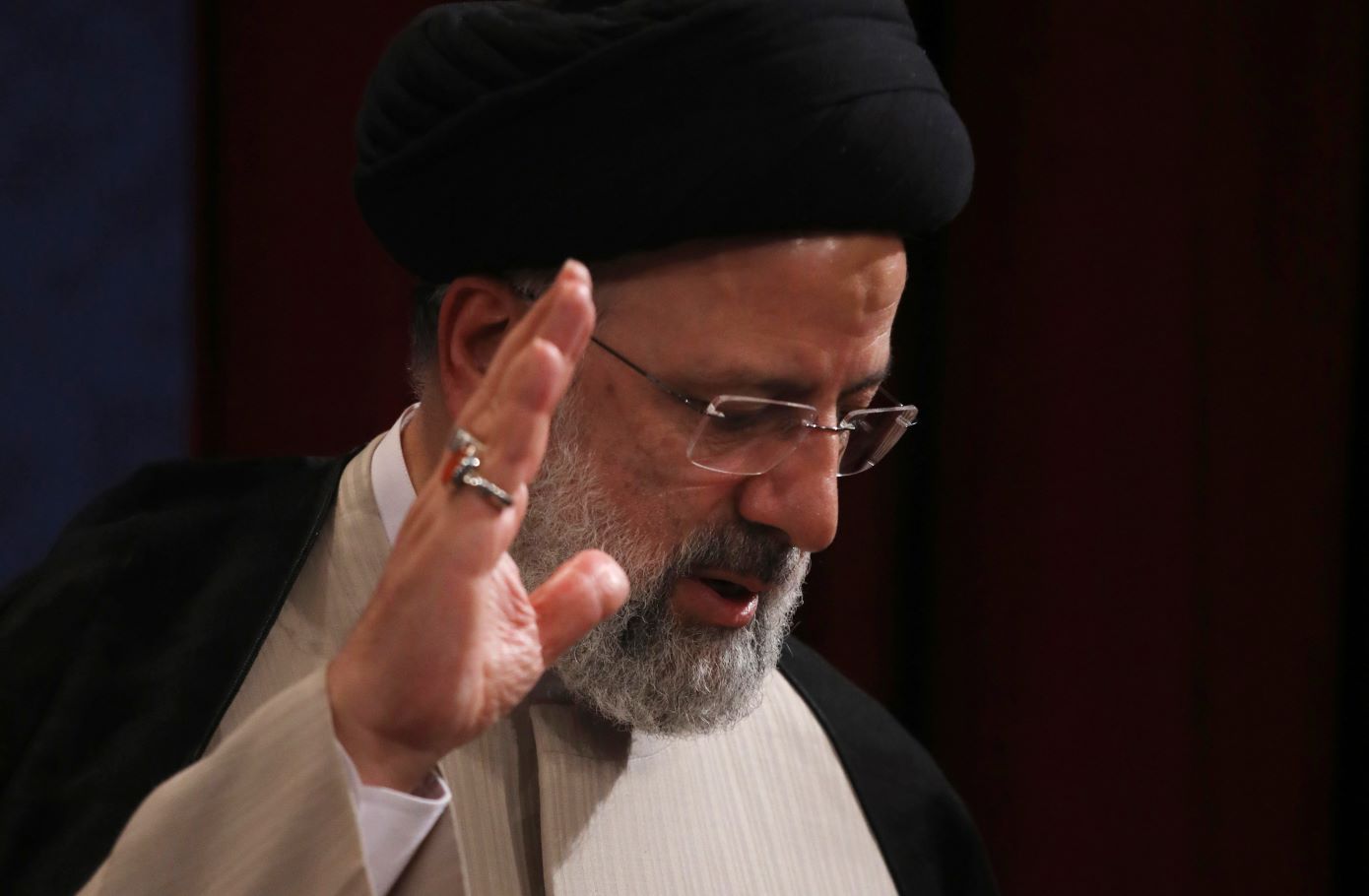 Βγήκε η πρώτη έκθεση του Ιράν για τη συντριβή του ελικοπτέρου του Ραΐσι – Τι αναφέρει