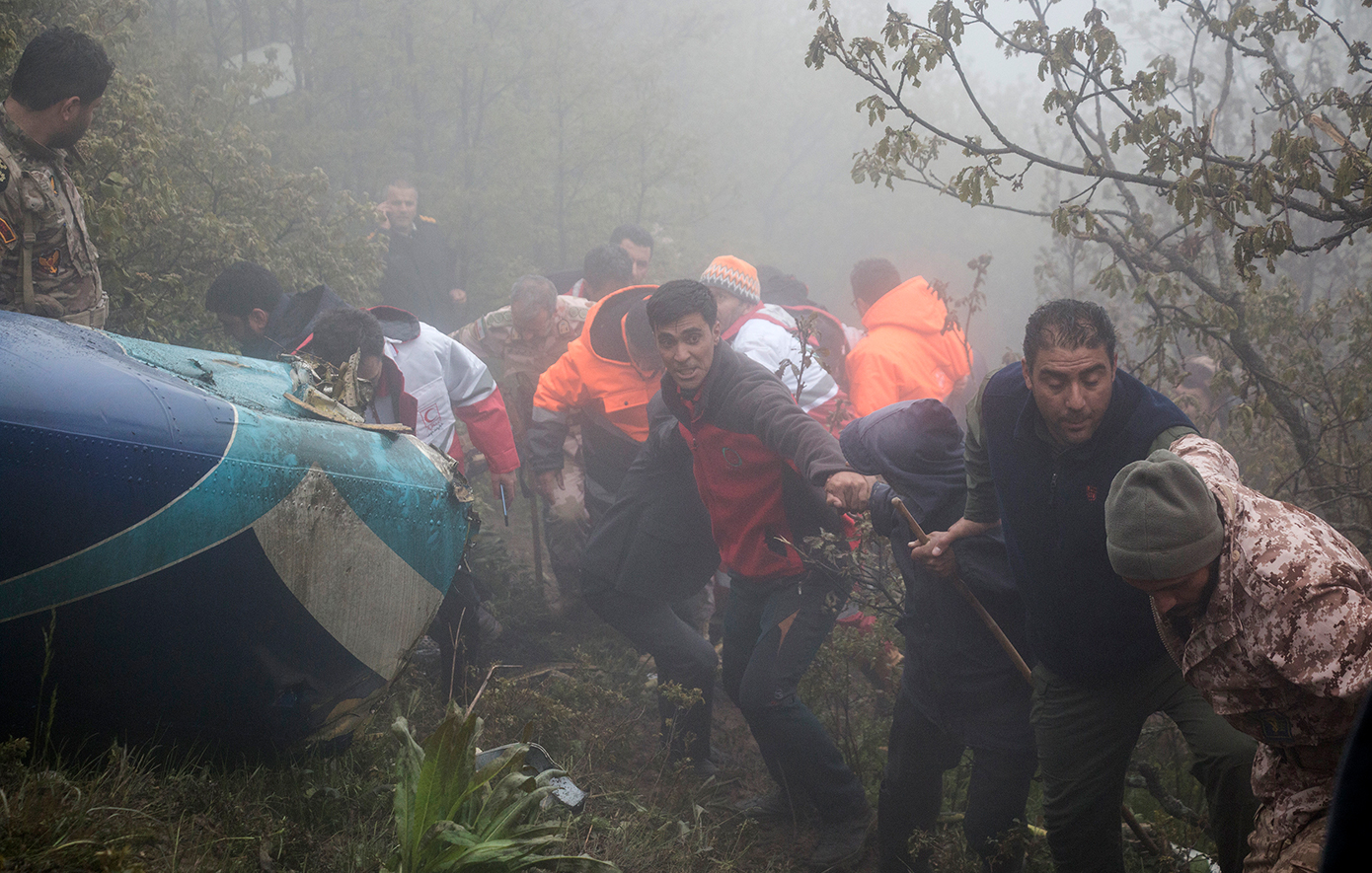 Έρευνα για τα αίτια της συντριβής του ελικοπτέρου στο οποίο επέβαινε ο Ραϊσί ξεκινά ο ιρανικός στρατός