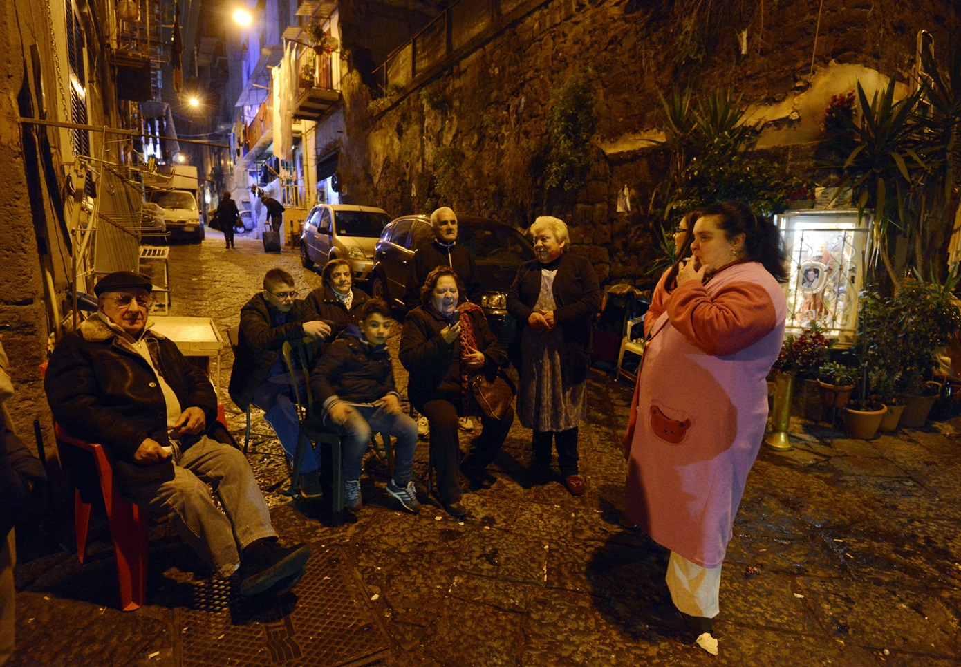 Στους δρόμους οι κάτοικοι της Νάπολης – Συνεχόμενες σεισμικές δονήσεις τρόμαξαν τους πολίτες