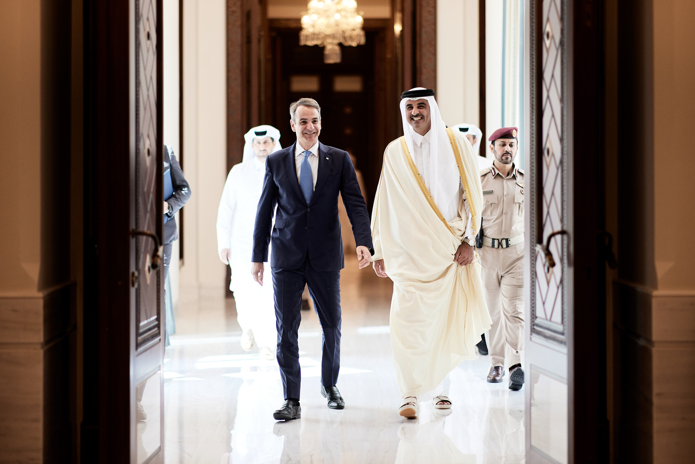 Επενδύσεις και ενέργεια στη συνάντηση του Κυριάκου Μητσοτάκη με τον Εμίρη του Κατάρ – Συνεχίζονται οι πυρετώδεις προεκλογικοί ρυθμοί