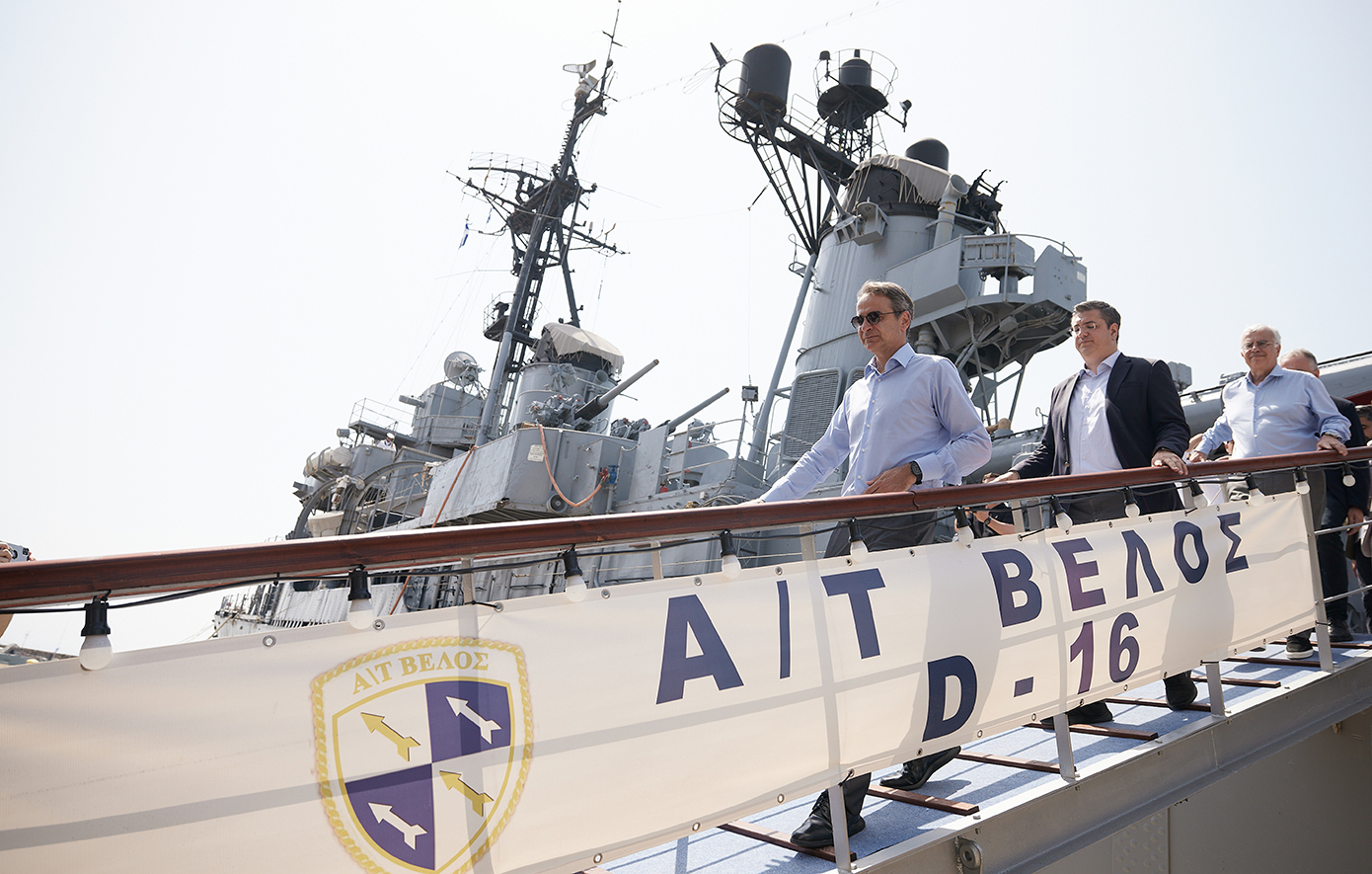 Επίσκεψη του Κυριάκου Μητσοτάκη στο Πολεμικό Μουσείο και στο Πλωτό Ναυτικό Μουσείο "Α/Τ Βέλος" στην Θεσσαλονίκη Επίσκεψη του Κυριάκου Μητσοτάκη στο Πολεμικό Μουσείο και στο Πλωτό Ναυτικό Μουσείο "Α/Τ Βέλος" στην Θεσσαλονίκη