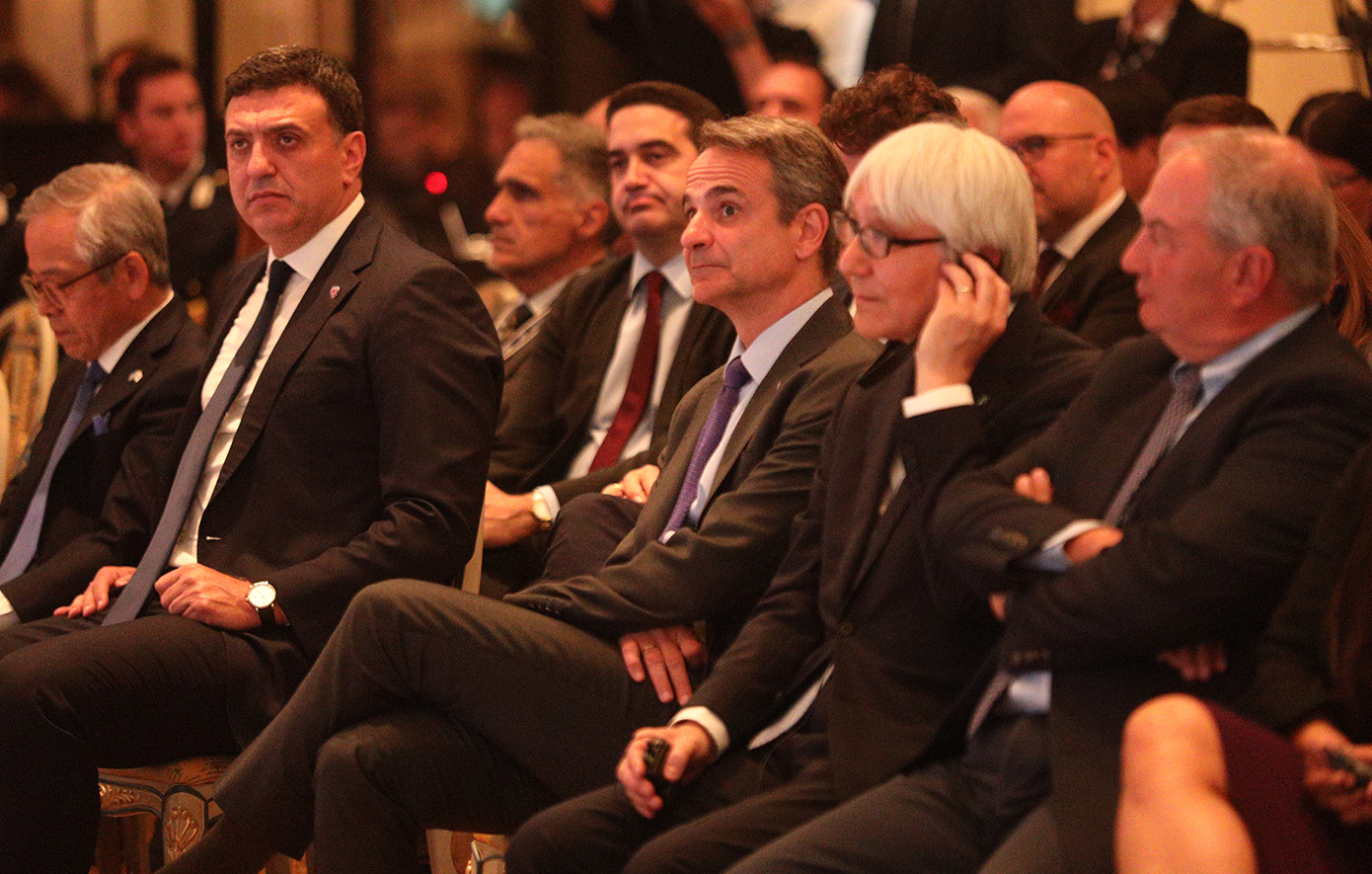 Αστυνομική επιχείρηση στη Νομική για την εκκένωση κατάληψης, τουλάχιστον 27 προσαγωγές Αστυνομική επιχείρηση στη Νομική για την εκκένωση κατάληψης, τουλάχιστον 27 προσαγωγές