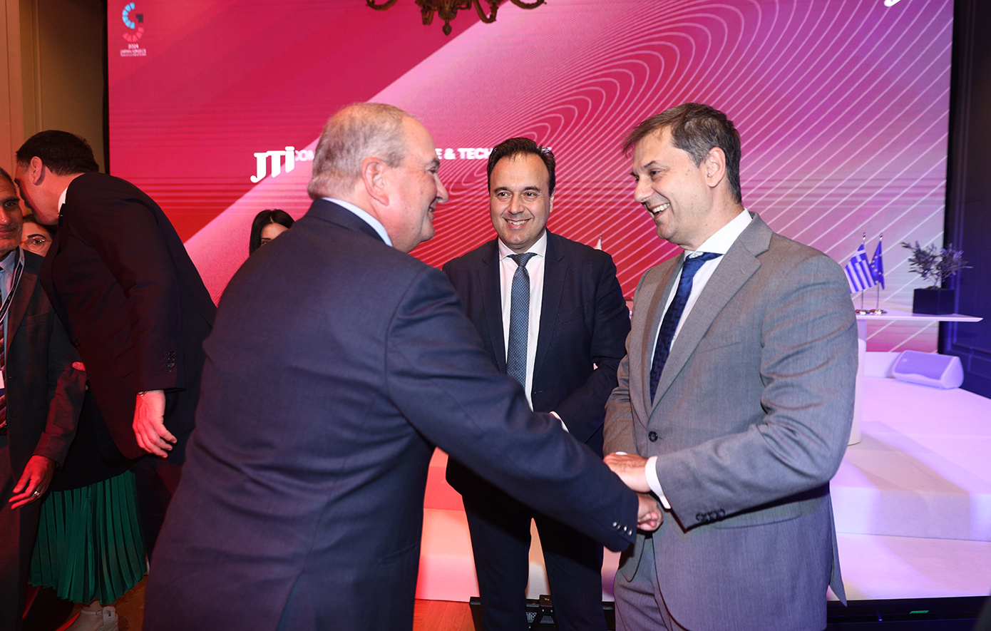 Αστυνομική επιχείρηση στη Νομική για την εκκένωση κατάληψης, τουλάχιστον 27 προσαγωγές Αστυνομική επιχείρηση στη Νομική για την εκκένωση κατάληψης, τουλάχιστον 27 προσαγωγές