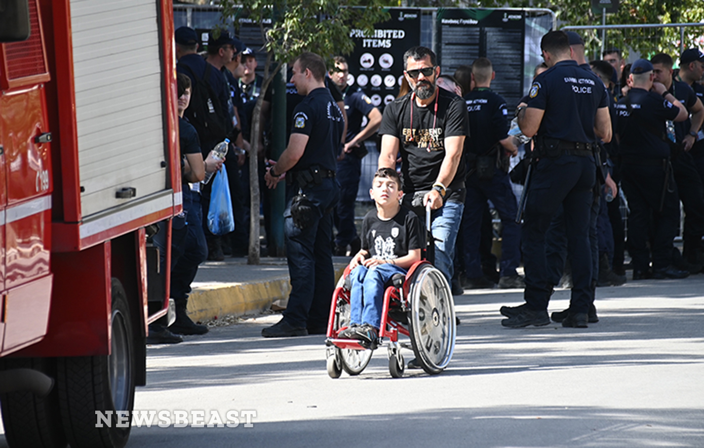 Ο Γιαννάκης του ΠΑΟΚ έφτασε στη Νέα Φιλαδέλφεια για να δει τον τελικό του Europa Conference League