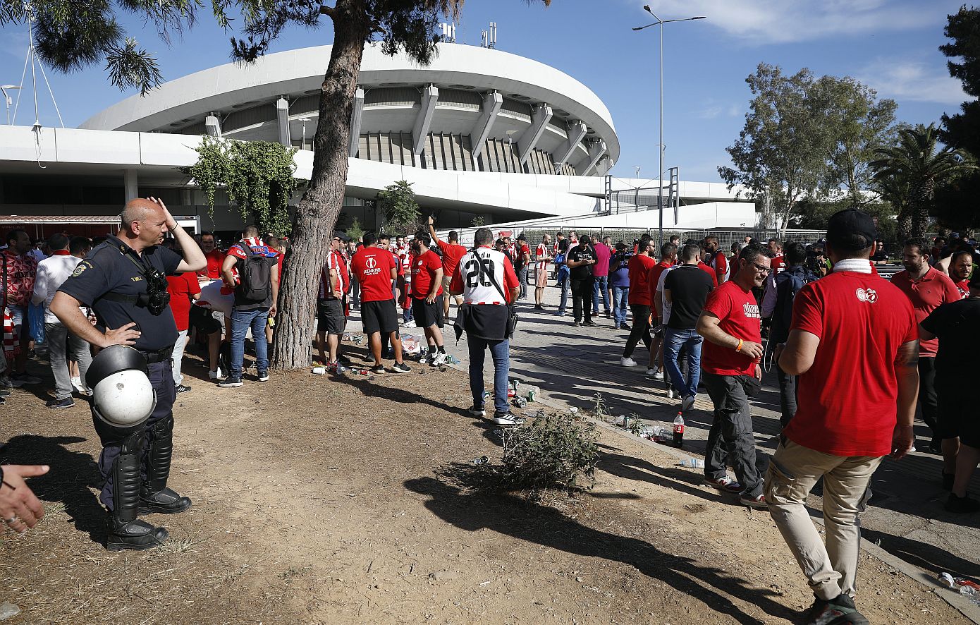 Τελικός Europa Conference League: Οι οπαδοί του Ολυμπιακού αναχωρούν από το Φάληρο για τη Νέα Φιλαδέλφεια