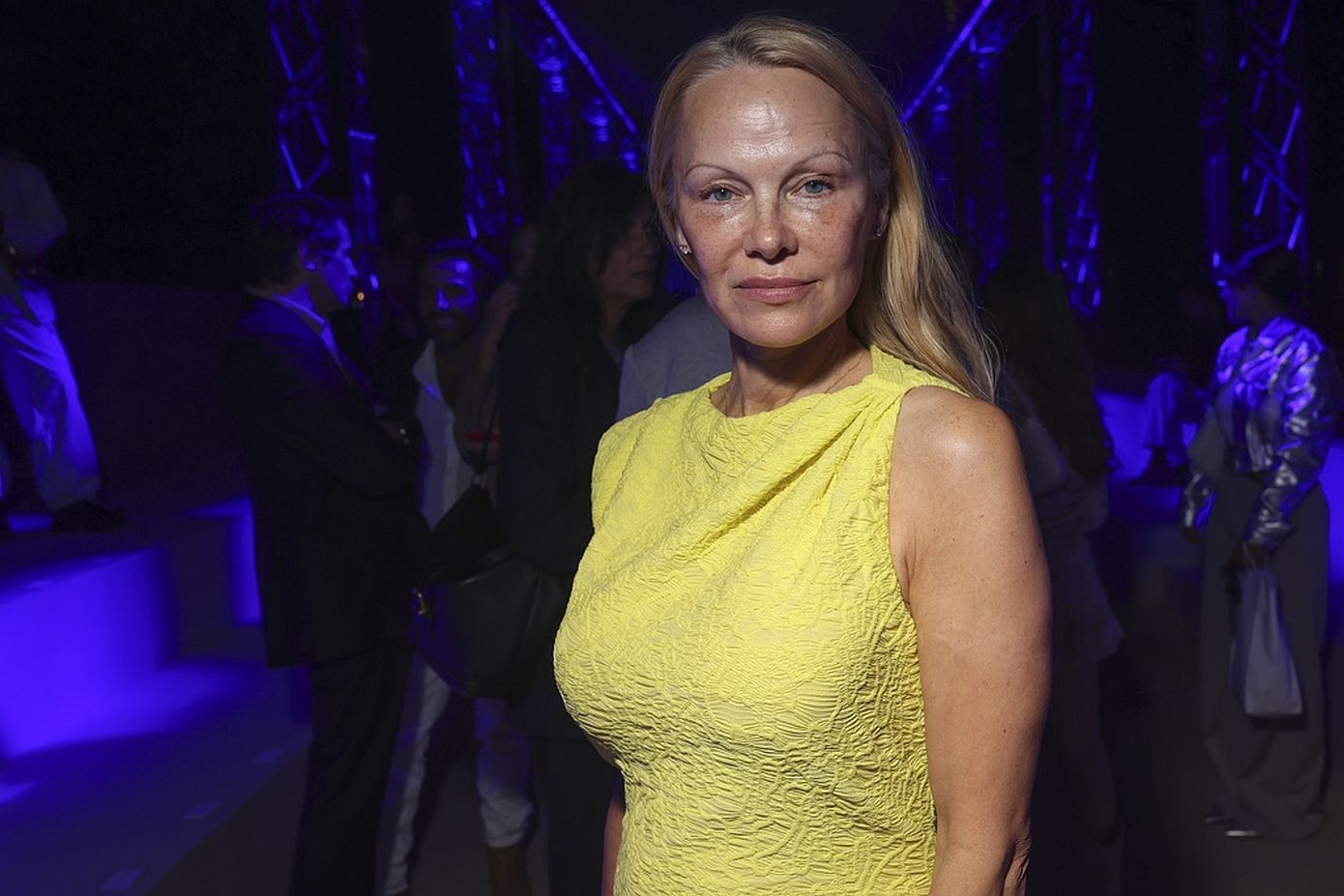 Ακόμη και όταν η Pamela Anderson περνούσε τη no makeup φάση της, δεν αποχωριζόταν αυτό το lip balm