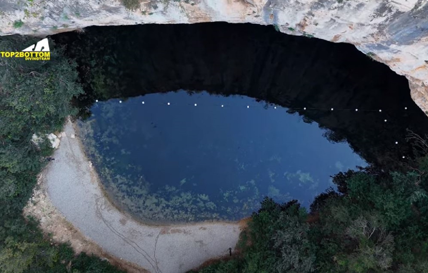 Πού βρίσκεται στην Αττική η εκπληκτική prive «πρωθυπουργική παραλία»