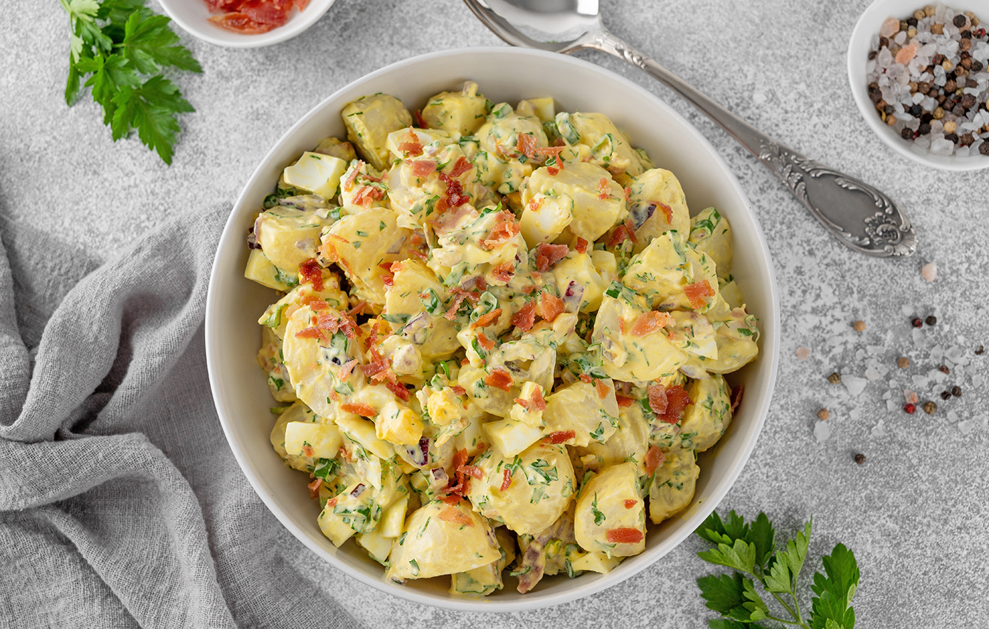 Πατατοσαλάτα με αυγά Πατατοσαλάτα με αυγά