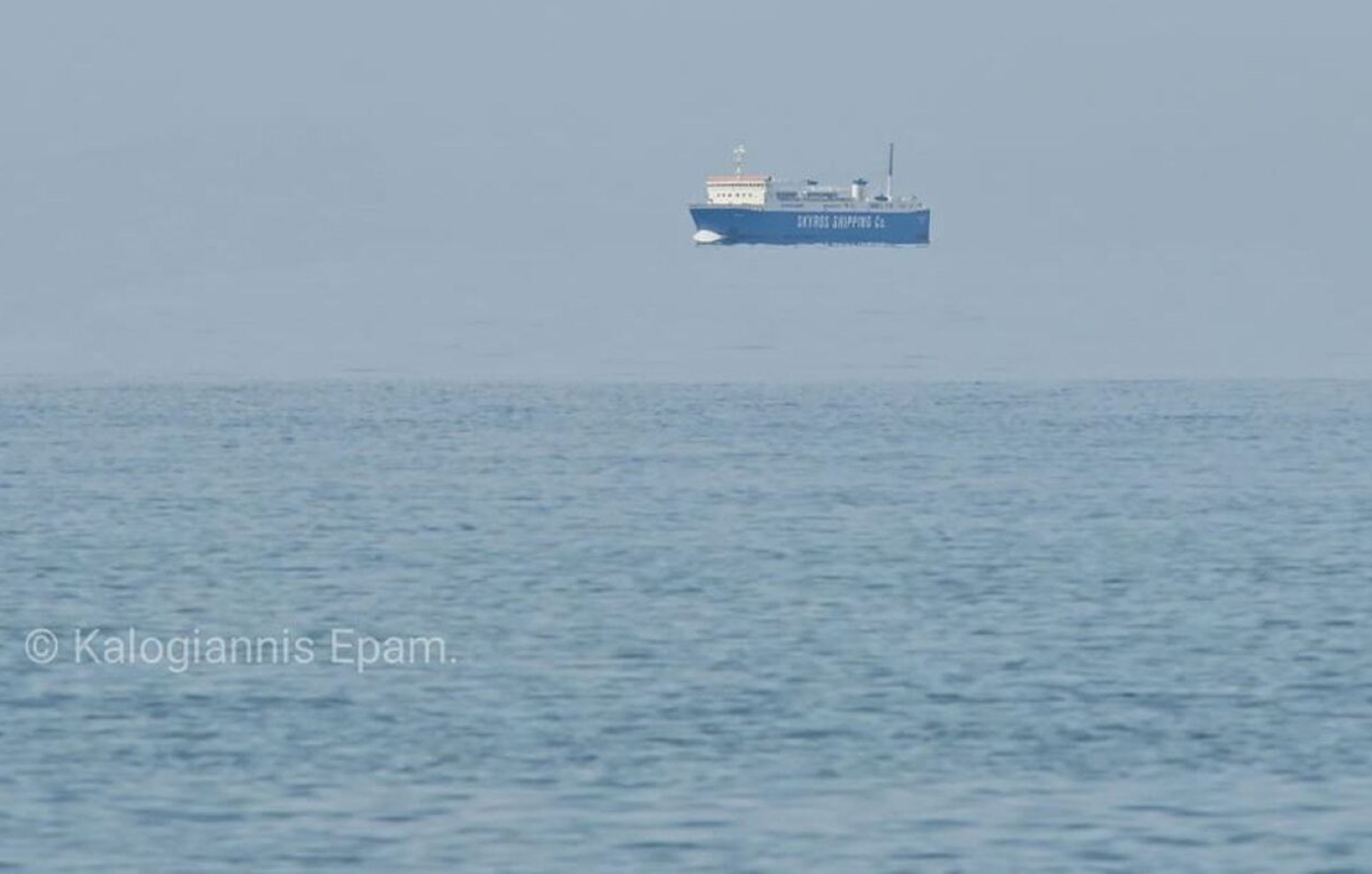 «Ιπτάμενο πλοίο» στα ανοιχτά της Κύμης