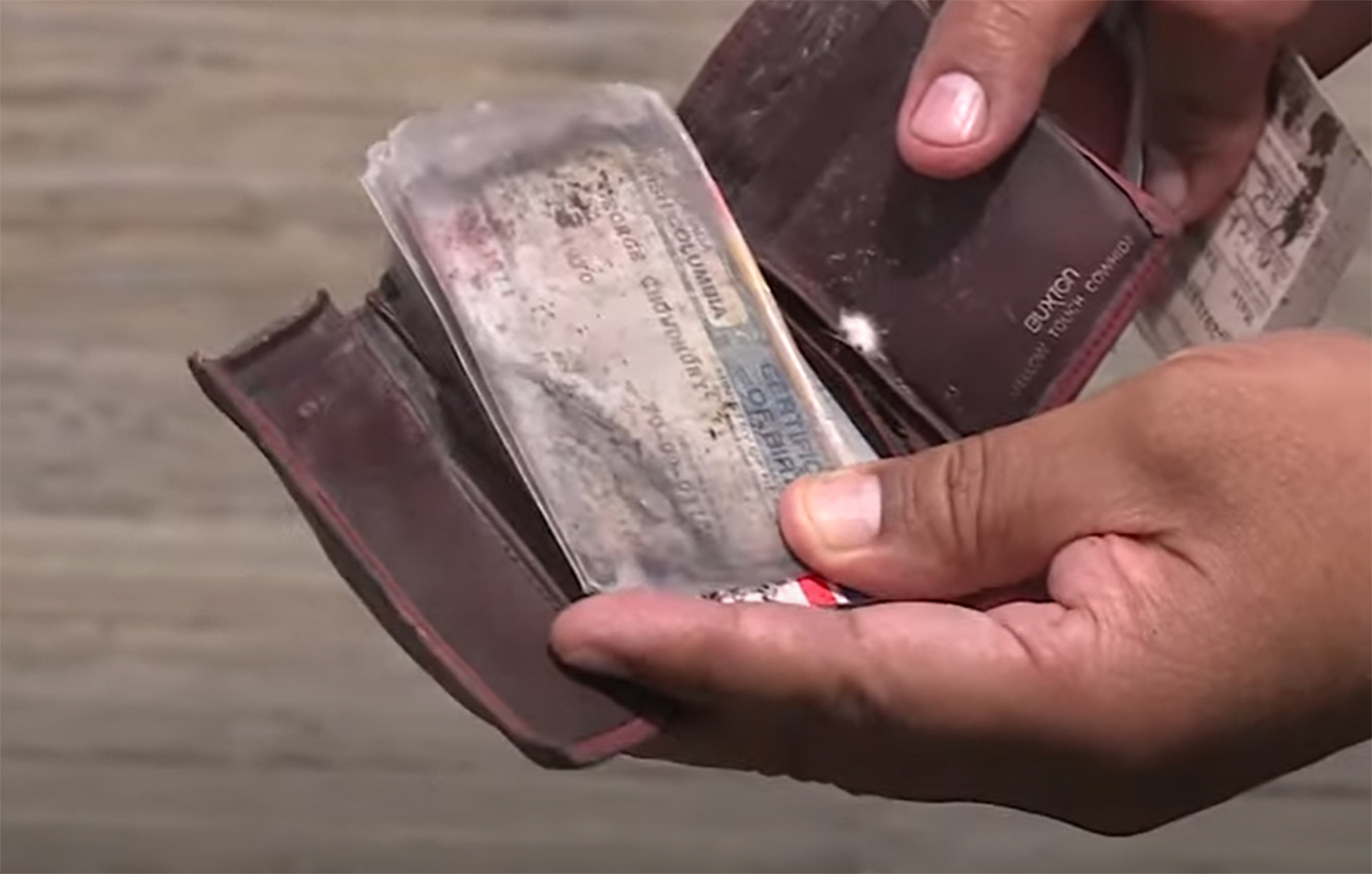 Βρήκε το χαμένο του πορτοφόλι μετά από 33 χρόνια