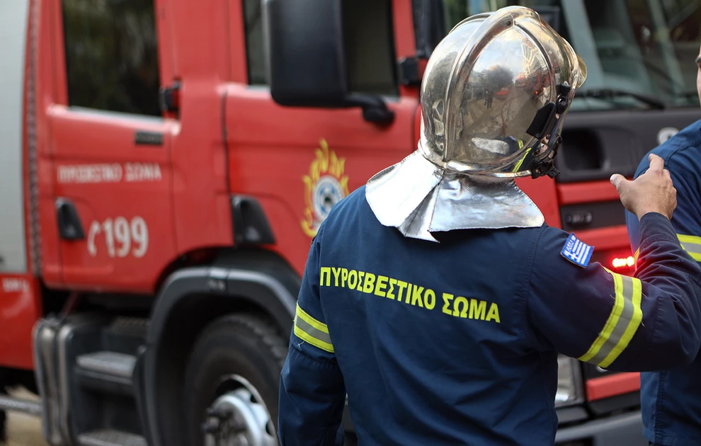 Φωτιά στον Ασπρόπυργο – Καθυστερήσεις στα δρομολόγια των τρένων