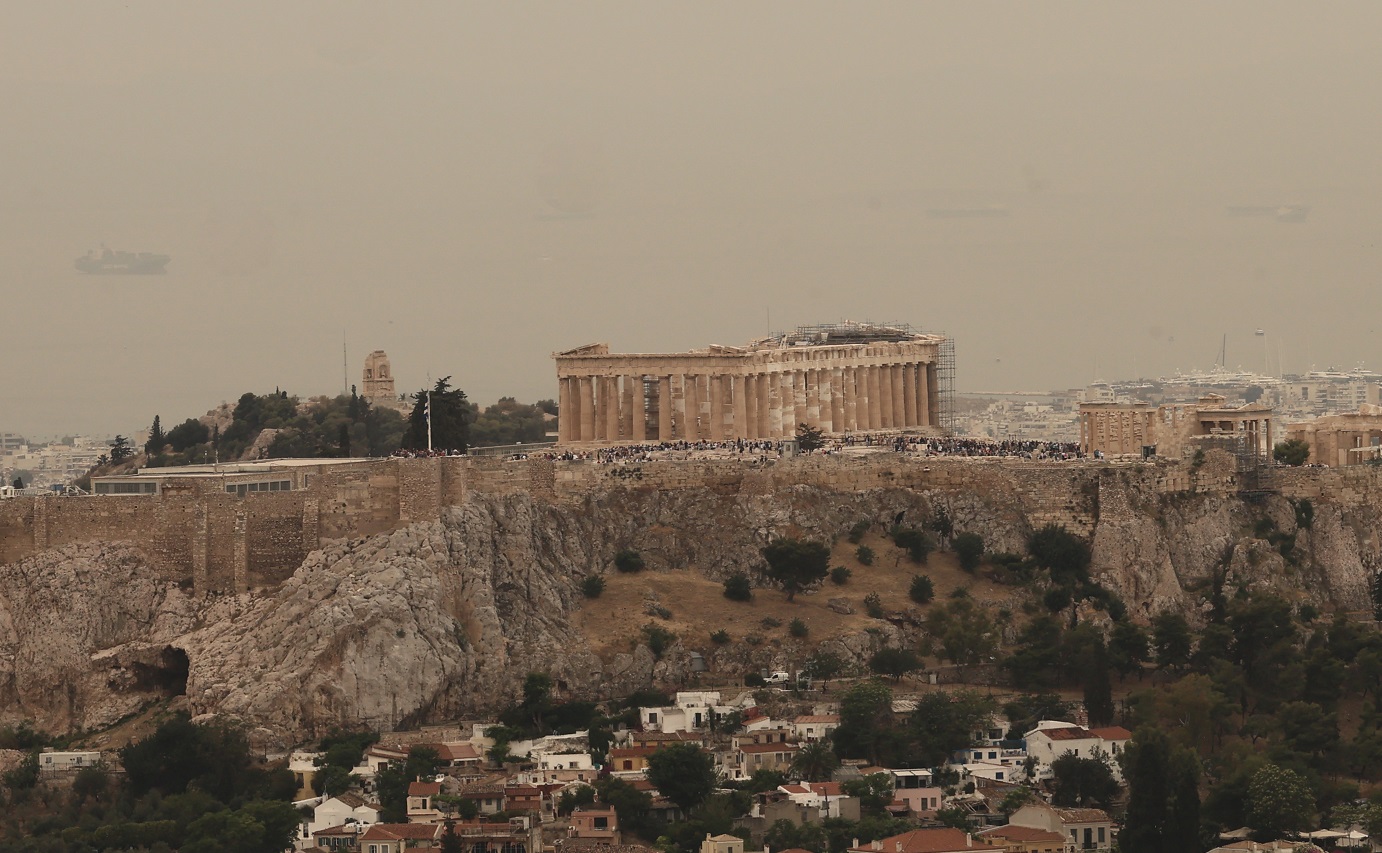 Καιρός: Ζέστη, αφρικανική σκόνη και αστάθεια – Έρχονται 30άρια στην Αττική, η πρόβλεψη Κολυδά