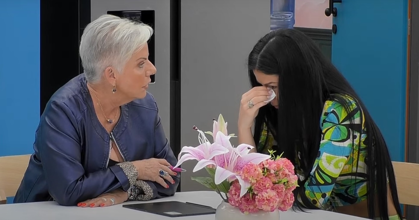 Έβαλε τα κλάματα η Αγάπη στο Tv Queen – «Ένιωσα ότι γελοιοποιήθηκα τελείως» εκμυστηρεύτηκε στη Νανά Παλαιτσάκη