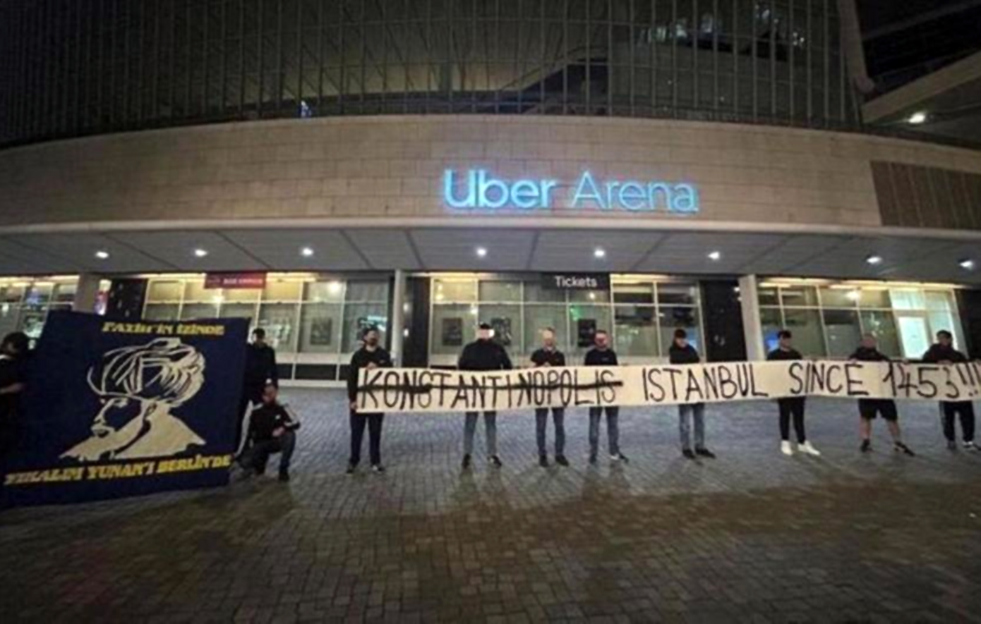 Final 4: Νέα πρόκληση των οπαδών της Φενέρμπαχτσε με πανό για την Άλωση της Πόλης