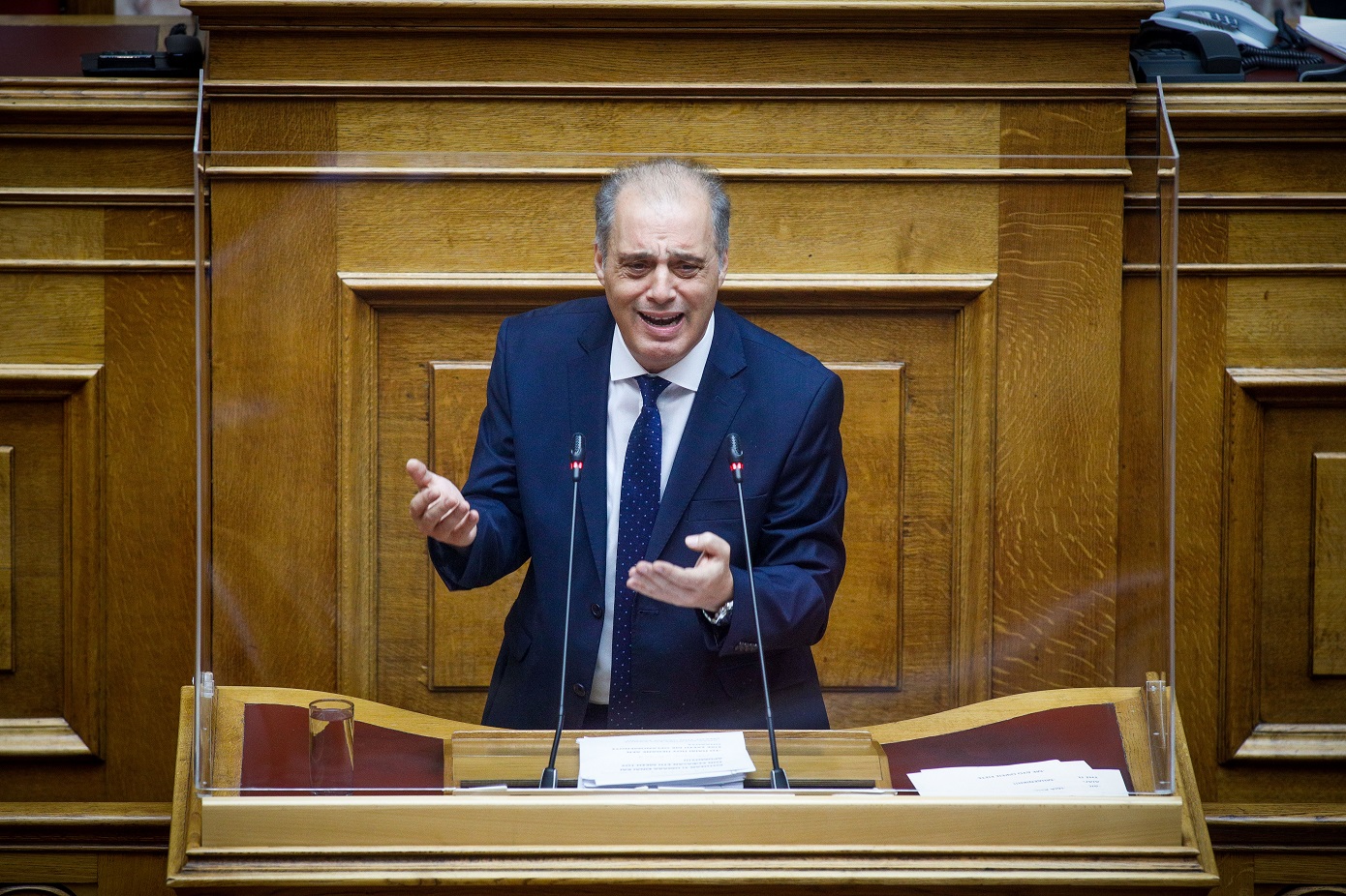 Παραιτήθηκε τέως υποψήφιος βουλευτής της Ελληνικής Λύσης: «Ο Βελόπουλος είναι πολιτικός απατεώνας και πατριδοκάπηλος»