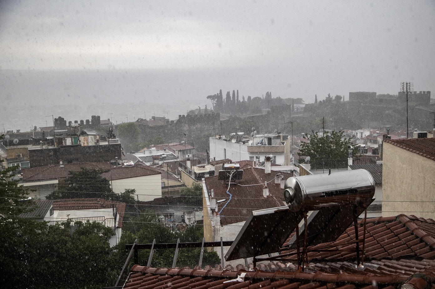 Άστατος ο καιρός εξαιτίας της «Ψυχρής λίμνης» &#8211; Σε ποιες περιοχές θα βρέξει