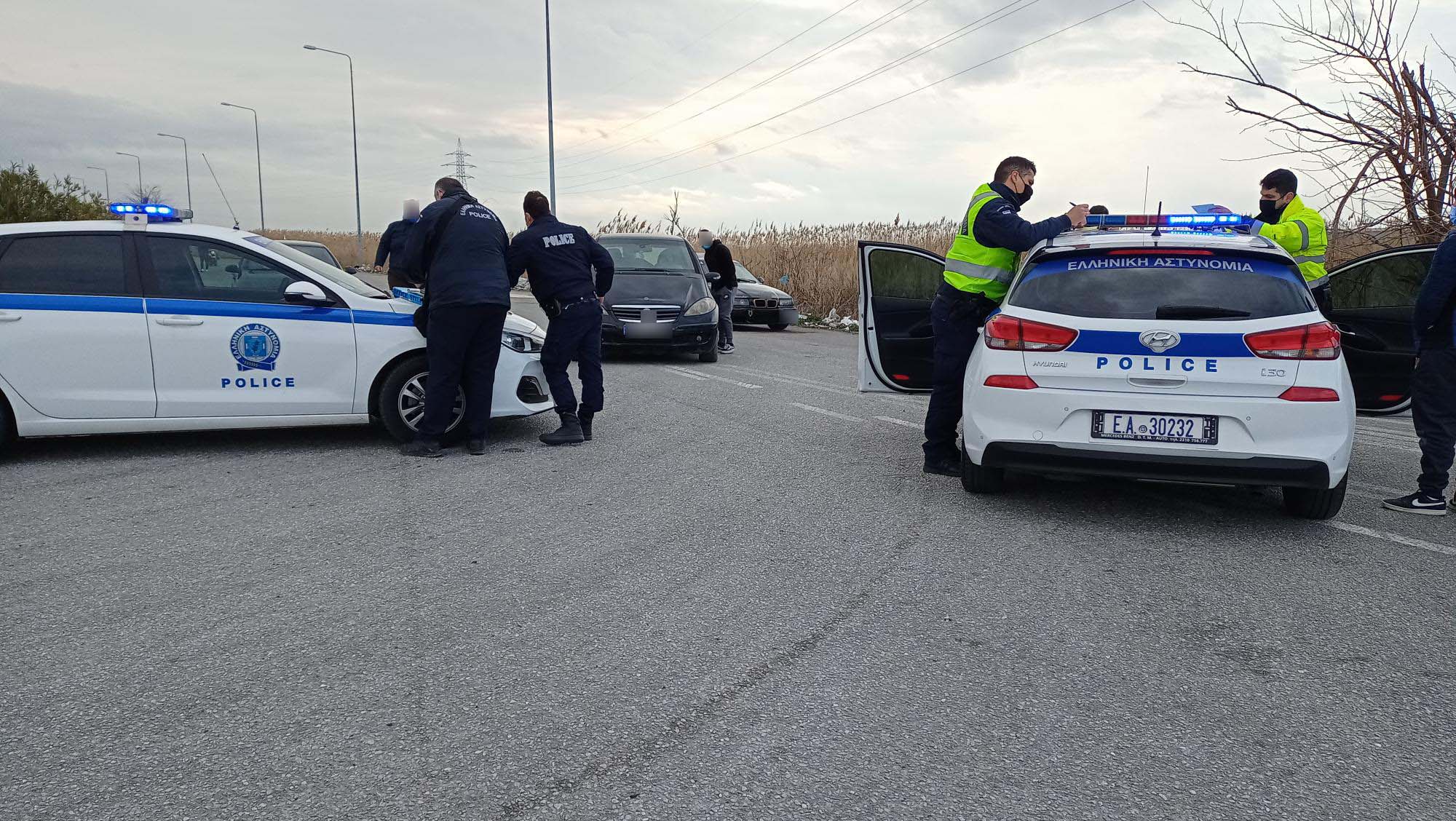 Συνελήφθησαν επ’αυτοφώρω διακινητές μεταναστών στον Εβρο και την Καβάλα